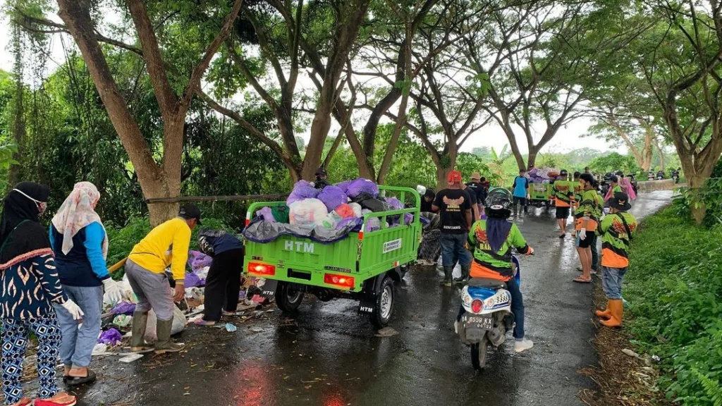 Cara Membantu Sesama di Lingkungan Sekitar: Panduan Praktis & Efektif