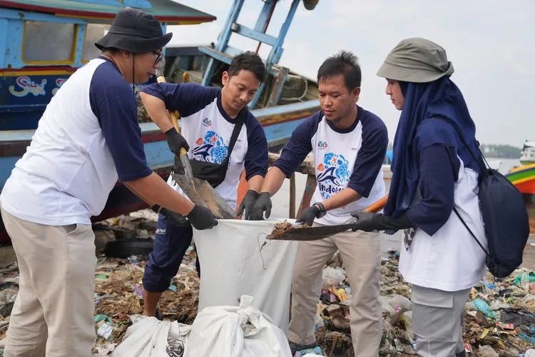 Aksi Bersih Sungai atau Pantai